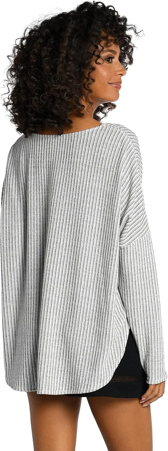 La Blanca Women's V-Neck Button Up Top