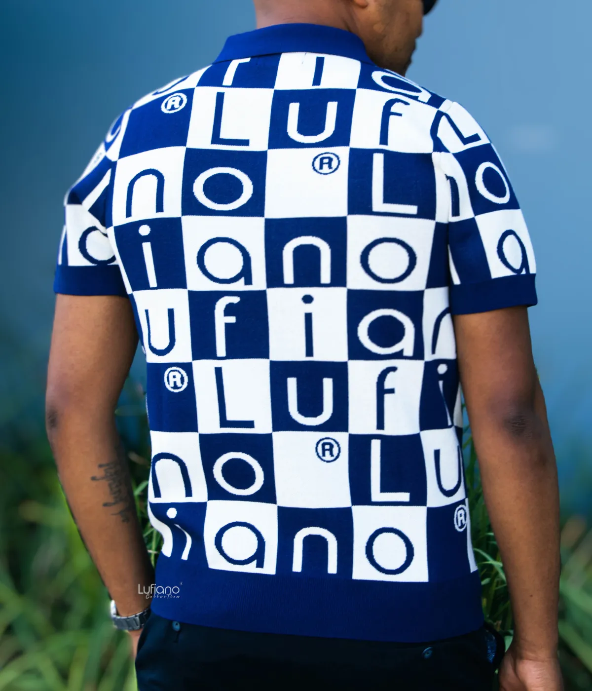 LFN007: Knit Top:Egyptian blue-off white