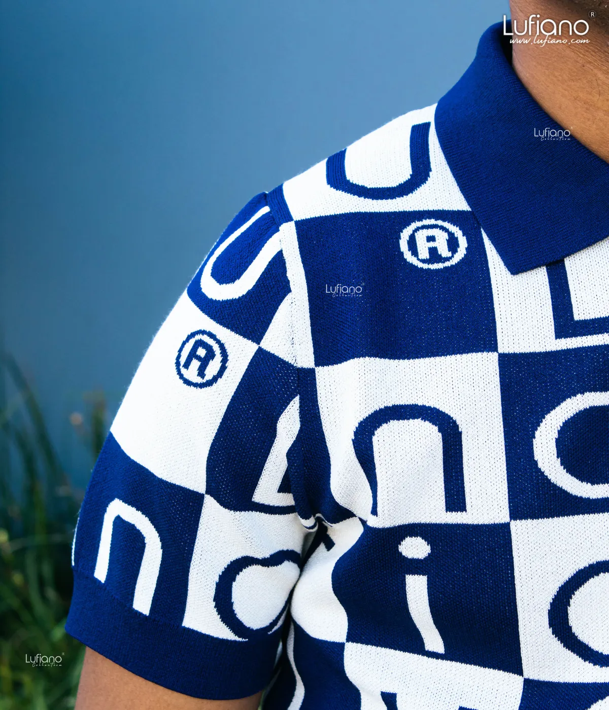 LFN007: Knit Top:Egyptian blue-off white