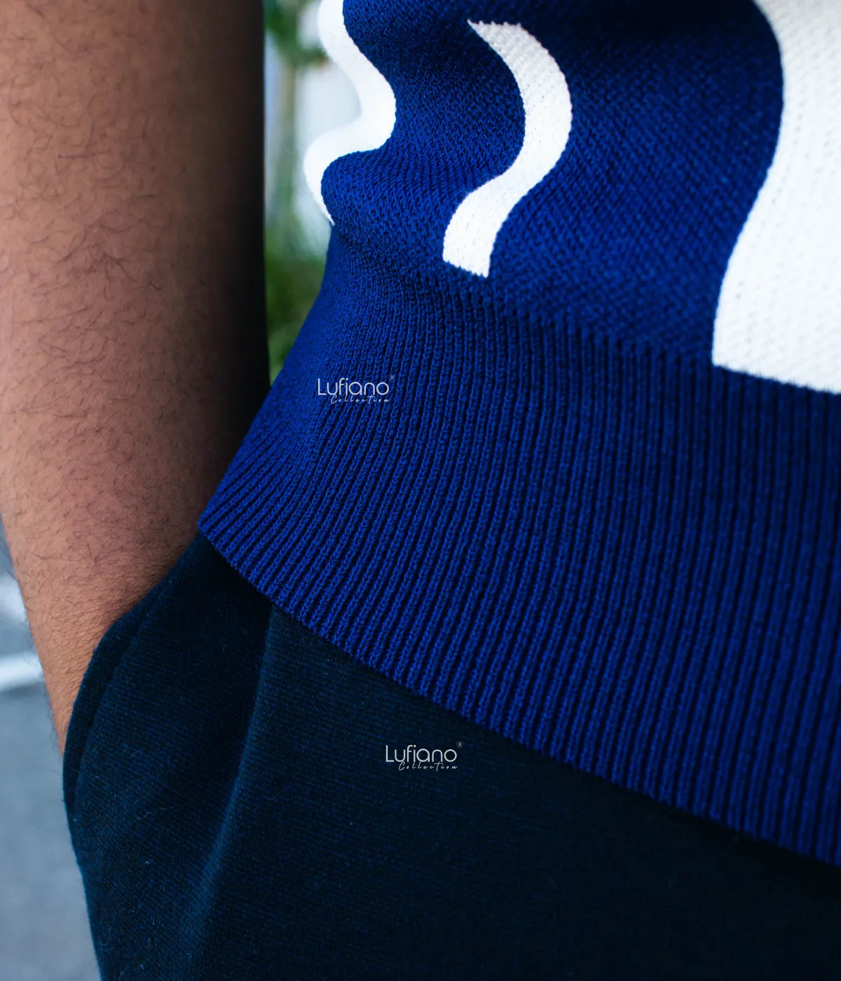 LFN007: Knit Top:Egyptian blue-off white
