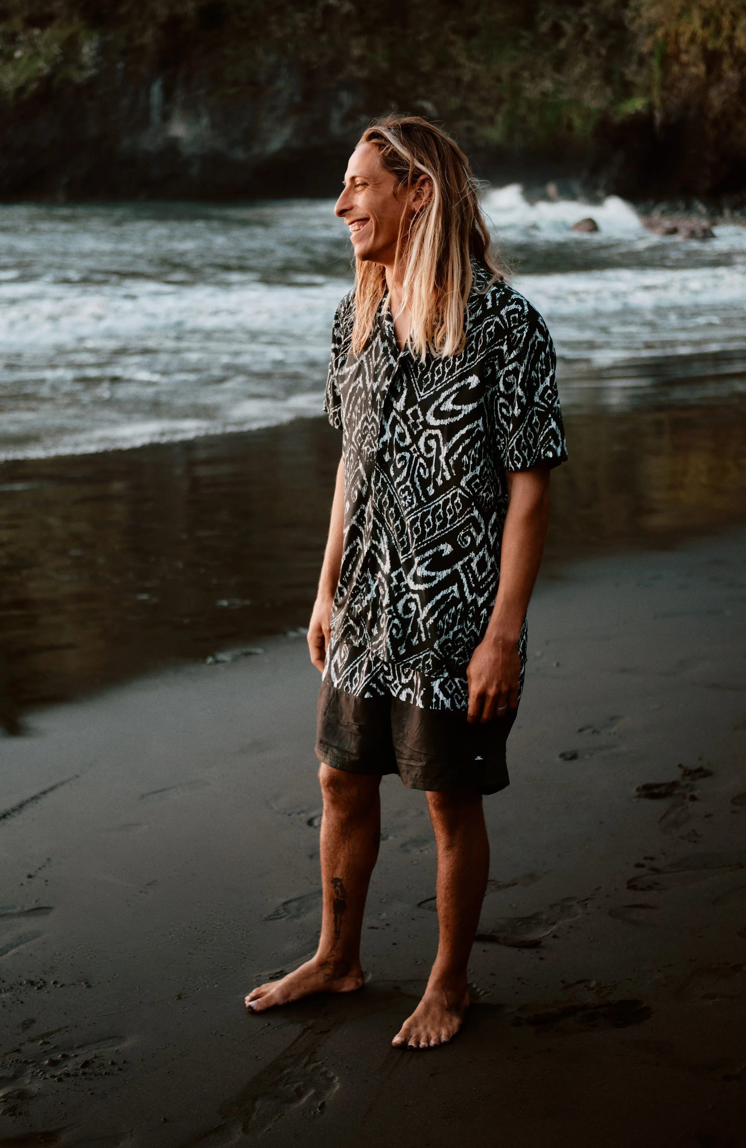 Print Shirt | Black Magic Carpet
